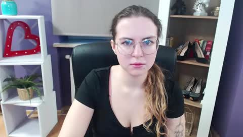 Snapshot of blackrosezoey chatting on 03-06-25, 05:24 Z O E Y online show from 03-06-25, 05:24