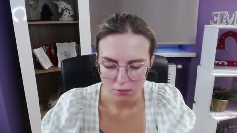 Snapshot of blackrosezoey chatting on 09-25-25, 05:00 Z O E Y online show from 09-25-25, 05:00