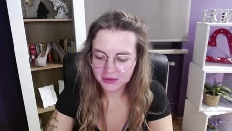 Snapshot of blackrosezoey chatting on 10-13-25, 04:34 Z O E Y online show from 10-13-25, 04:34