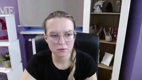 Snapshot of blackrosezoey chatting on 11-13-25, 06:23 Z O E Y online show from 11-13-25, 06:23