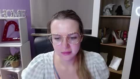 Snapshot of blackrosezoey chatting on 11-28-25, 05:32 Z O E Y online show from 11-28-25, 05:32