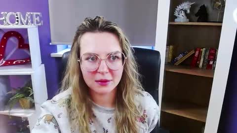 Snapshot of blackrosezoey chatting on 01-05-26, 05:27 Z O E Y online show from 01-05-26, 05:27