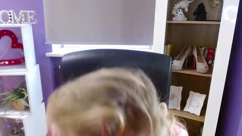 Snapshot of blackrosezoey chatting on 02-18-26, 09:05 Z O E Y online show from 02-18-26, 09:05