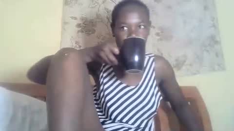 Snapshot of blacksexygal chatting on 02-16-25, 09:04 SARAH online show from 02-16-25, 09:04