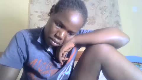 Snapshot of blacksexygal chatting on 02-19-25, 08:20 SARAH online show from 02-19-25, 08:20