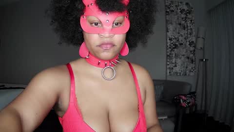 Queen Siren online show from 01-01-25, 05:01