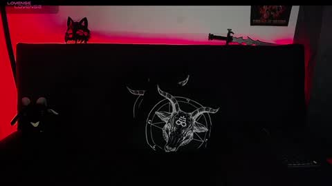 Snapshot of blackwolf_6 chatting on 01-10-25, 02:35 Dave online show from 01-10-25, 02:35