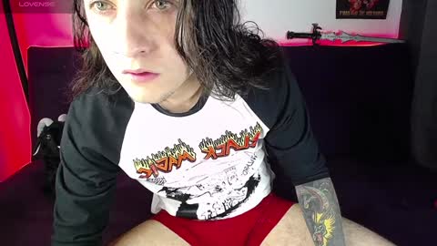 Snapshot of blackwolf_6 chatting on 01-15-25, 06:51 Dave online show from 01-15-25, 06:51