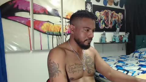 Snapshot of blade_foxx chatting on 01-25-25, 06:23 Richard online show from 01-25-25, 06:23