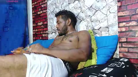 Snapshot of blade_foxx chatting on 03-12-26, 02:50 Richard online show from 03-12-26, 02:50