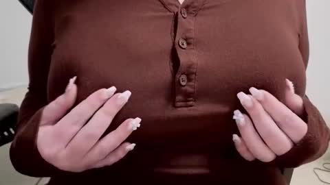 Snapshot of blair_noelle chatting on 03-24-26, 10:26 blair_noelle online show from 03-24-26, 10:26