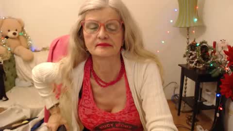 Snapshot of blairfort chatting on 01-04-25, 03:07 blairfort online show from 01-04-25, 03:07