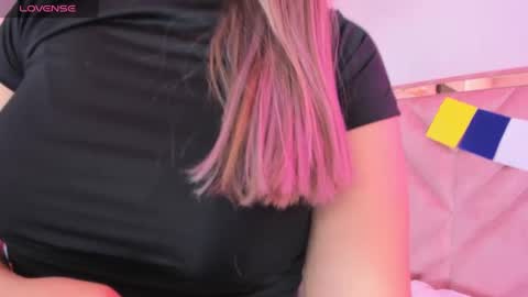 Snapshot of blairjones_ chatting on 09-27-25, 01:49 blairjones_ online show from 09-27-25, 01:49
