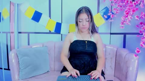 Snapshot of blairjones_ chatting on 09-29-25, 12:21 blairjones_ online show from 09-29-25, 12:21