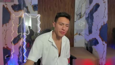 Snapshot of blake_tay chatting on 04-12-26, 03:33 blake_tay online show from 04-12-26, 03:33