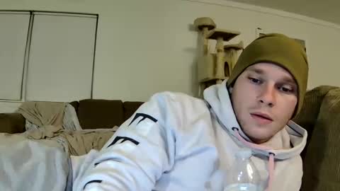 Snapshot of blakeandskylar chatting on 12-02-24, 11:07 BlakeAndSkylar online show from 12-02-24, 11:07