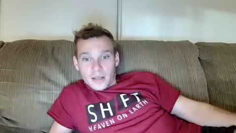 Snapshot of blakeandskylar chatting on 12-19-24, 05:18 BlakeAndSkylar online show from 12-19-24, 05:18