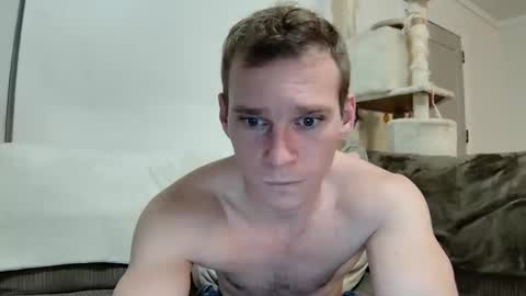 Snapshot of blakeandskylar chatting on 12-28-24, 12:47 BlakeAndSkylar online show from 12-28-24, 12:47