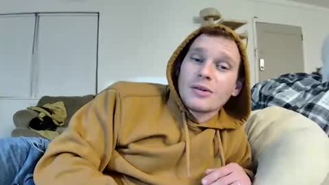 Snapshot of blakeandskylar chatting on 01-09-25, 07:52 BlakeAndSkylar online show from 01-09-25, 07:52
