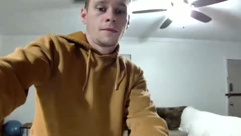 Snapshot of blakeandskylar chatting on 02-26-25, 11:37 BlakeAndSkylar online show from 02-26-25, 11:37