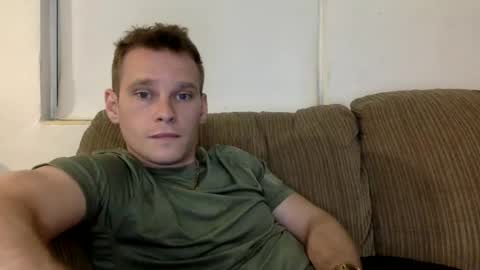 Snapshot of blakeandskylar chatting on 09-19-25, 12:45 BlakeAndSkylar online show from 09-19-25, 12:45