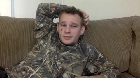 Snapshot of blakeandskylar chatting on 09-21-25, 01:13 BlakeAndSkylar online show from 09-21-25, 01:13