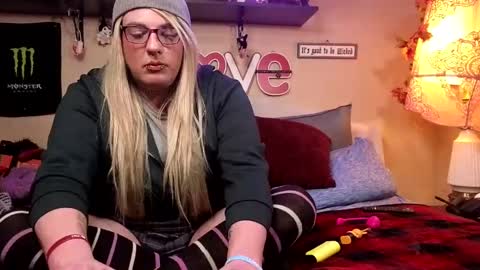 Snapshot of blakelytgirl chatting on 02-26-25, 07:53 Blakely Morningstar online show from 02-26-25, 07:53