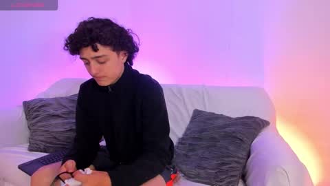  JULIE  online show from 11-26-25, 04:24