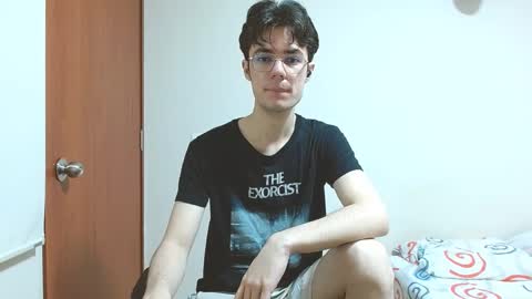 Snapshot of blakeshatter chatting on 01-15-25, 02:46 blakeshatter online show from 01-15-25, 02:46