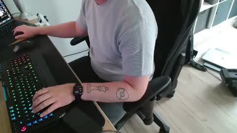 Blank online show from 06-15-26, 07:32