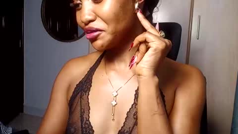 Snapshot of blaxbird chatting on 03-05-26, 12:17 Hot ronn online show from 03-05-26, 12:17