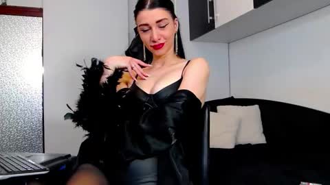 Snapshot of blazeamanda chatting on 09-25-25, 05:44 Goddess Blaze online show from 09-25-25, 05:44