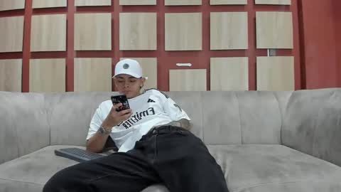 The Best Models online show from 02-19-25, 08:31