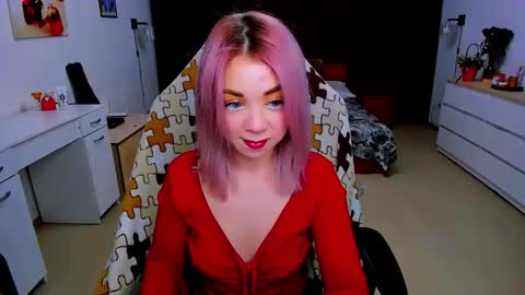 Snapshot of blinkofeyess chatting on 01-30-25, 05:30 Nicole online show from 01-30-25, 05:30
