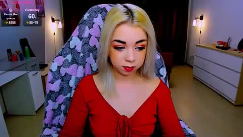 Snapshot of blinkofeyess chatting on 03-05-25, 03:40 Nicole online show from 03-05-25, 03:40