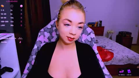 Snapshot of blinkofeyess chatting on 11-26-25, 02:45 Nicole online show from 11-26-25, 02:45