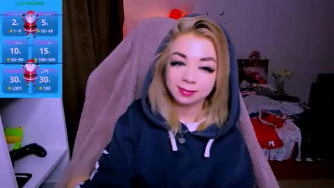 Snapshot of blinkofeyess chatting on 12-16-25, 03:00 Nicole online show from 12-16-25, 03:00