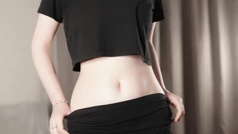 Mila online show from 09-12-25, 03:56