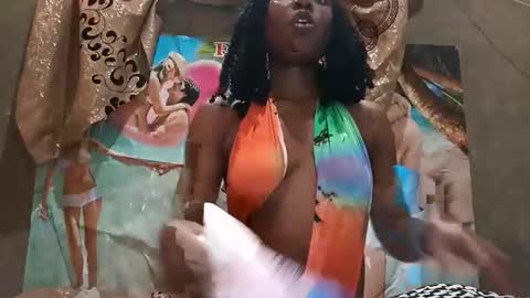 Snapshot of blktulipsxx chatting on 02-16-26, 11:39 Lola online show from 02-16-26, 11:39