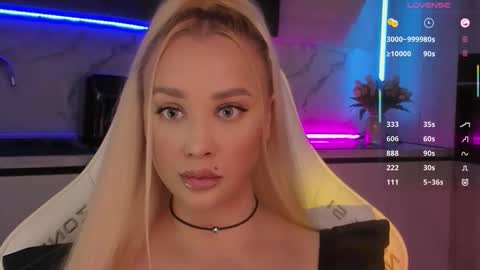 Snapshot of blond_diamond chatting on 11-16-25, 06:19 Lana online show from 11-16-25, 06:19