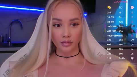 Snapshot of blond_diamond chatting on 01-10-26, 02:24 Lana online show from 01-10-26, 02:24