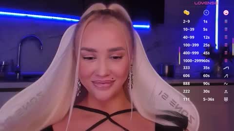 Snapshot of blond_diamond chatting on 03-07-26, 01:13 Lana online show from 03-07-26, 01:13