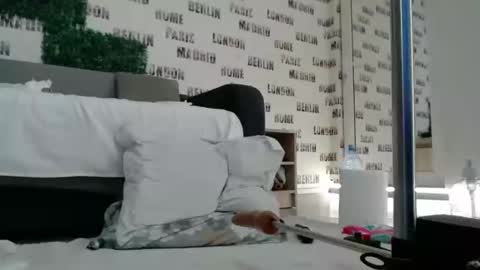 Snapshot of blonddaiana23 chatting on 02-11-25, 08:26 blonddaiana23 online show from 02-11-25, 08:26