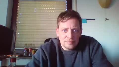 Snapshot of blonde32m chatting on 12-31-24, 02:14 blonde32m online show from 12-31-24, 02:14