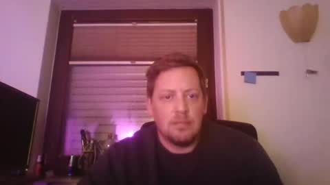 Snapshot of blonde32m chatting on 11-01-25, 04:53 blonde32m online show from 11-01-25, 04:53