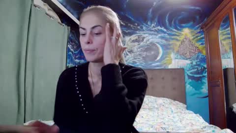 Snapshot of blonde4pasion chatting on 11-14-25, 05:00 blonde4pasion online show from 11-14-25, 05:00