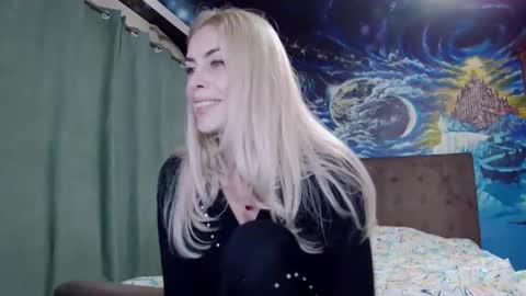 Snapshot of blonde4pasion chatting on 11-22-25, 04:50 blonde4pasion online show from 11-22-25, 04:50