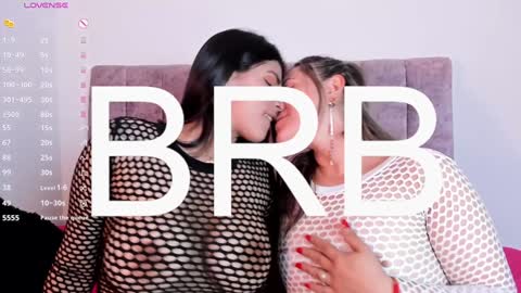 Snapshot of blonde__cute chatting on 01-28-25, 10:34 Esperancita and Karina online show from 01-28-25, 10:34