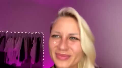 blonde_fuck_couple online show from 03-26-26, 12:44