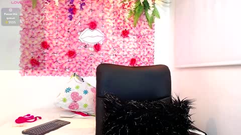 blonde_squirt_ online show from 01-09-25, 02:43